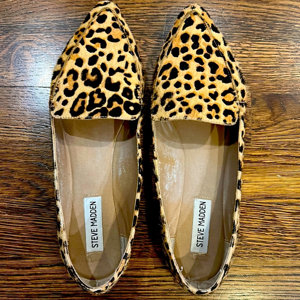 Adorable leopard loafers